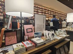 -茑屋书店(天目里店)