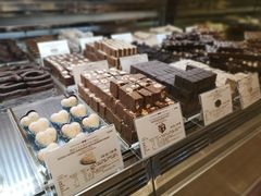 -VENCHI 闻绮(北京国贸商城店)