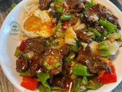 -歹歹的加个面过油肉拌面