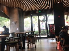 大堂-星巴克(大宁店)