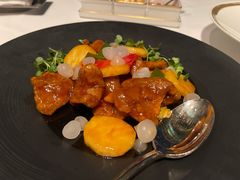 菠萝咕噜肉-金轩中餐厅 Jin Xuan(浦东丽思卡尔顿酒店)