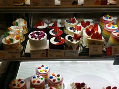 -巴黎贝甜(大宁国际商业广场店)
