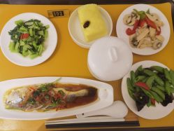 -月之旅·尊 高端月子会所(科馨别墅一店)