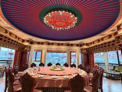 -小天鹅火锅·一线江景洪鼎旗舰店(洪崖洞店)