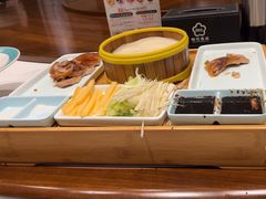 -梅花香里大酒店(郁金香路店)