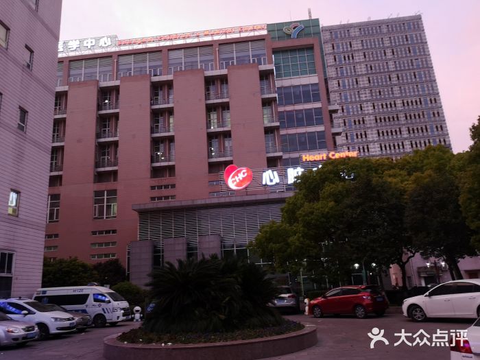 包含上海交通大学医学院附属仁济医院医院黄牛挂号，一条龙快速就医的词条