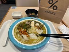 -灵芝妹子海鲜米线(劳动公园店)
