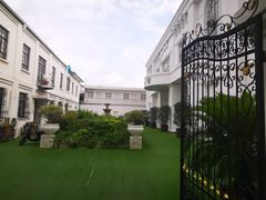 -半岛公馆(淞兴西路店)