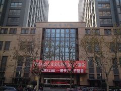 -海天商务大厦-地上停车场