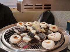 -围炉肉舍•炭烤活鳗•丹东海鲜烤肉(步行街店)