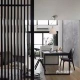 每日分享现代奢华风，厨房竟是粉色的，再加个小吧台，太有情调了