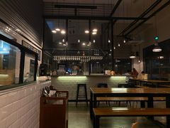 大堂-Twin Tails Brewpub双尾精酿餐吧(八坼店)