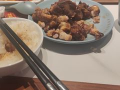 -老周家酱卤猪蹄私房菜(克拉玛依西街店)
