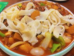 新疆大盘鸡-阿拉木汗餐厅(山大路店)