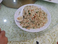 -鹏城人家海鲜酒家·23年老字号(较场尾店)