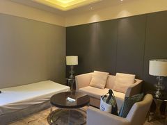-天津京基皇冠假日酒店