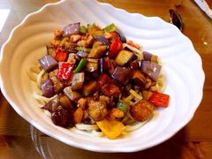 茄子肉丁小公鸡双拼拌面-文三里屯面馆(三里屯店)