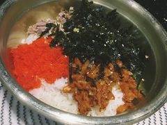 手抓金枪鱼虾籽饭-猪啊牛呀羊啊铜盘烤肉(正大广场店)