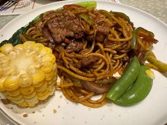 -月亮眼花园餐厅书吧酒吧