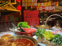 -小天鹅火锅·一线江景洪鼎旗舰店(洪崖洞店)