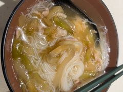 榨菜肉丝米粉-和平馆·地道港澳茶餐厅(西门口店)