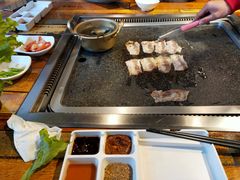 -小花猪韩式石板烤肉