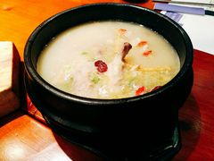 滋补参鸡汤-鑫日千里马朝鲜族小馆(总店)