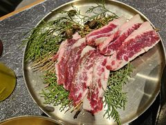 -草家酱蟹炭火烤肉店(珲春南路二店)