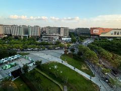 -上海虹桥中心爱琴海亚朵S酒店