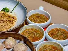 -馋三尺蟹粉小笼(人民广场店)