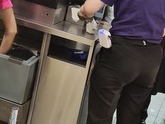 -麦当劳(世界城广场店)