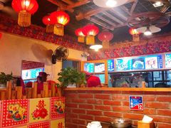 大堂-靠山屯东北农家菜(八龙桥雅苑店)
