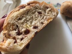 招牌三角芝士面包-Juicy Bakery(大学路店)