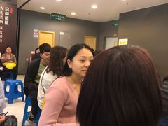 -大头虾越式风味餐厅(光明广场店)
