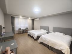 -橡树林酒店(大坪龙湖时代天街重医附一院店)