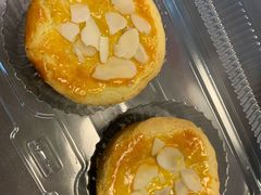 芋泥蛋黄酥-鲍师傅糕点(江苏路店)