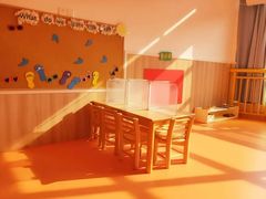 -小门牙好性格托育(北外滩中心)