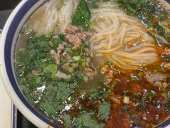 -云阿蛮云南生烫牛肉米线(奉贤路店)