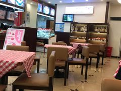 -红宝石·鲜奶小方·海派西点房(南丹店)