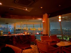 -SU lounge the lake view湖景酒廊