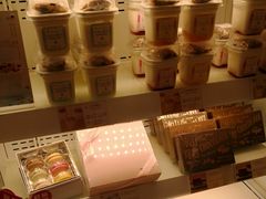 零售区-好利来(八里庄店)