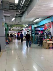 -百荣二期玩具城