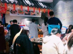 大堂-爆炸头阿姨小四川正宗川味小吃(无任何分店)