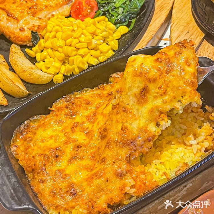 武汉首家萨利亚“意大利沙县”同款西餐来了[流泪]