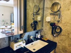 -JNK皮肤管理中心