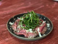 烤牛肉沙拉-羽深肉铺 Steak & Wine