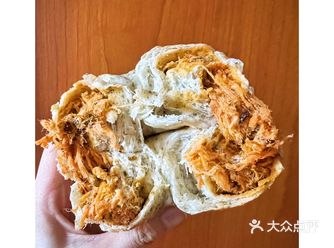 肉松有嚼劲纤维足，量巨大，甚至感受不到包体