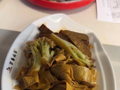 -老鼎万春卤菜(五代传承创始老店)
