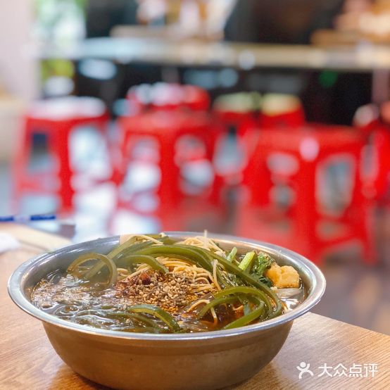老铁老式麻辣烫手工炸串总店
