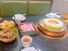 -得意咚瓜·顺德鱼生·冬瓜火锅(深圳首店)